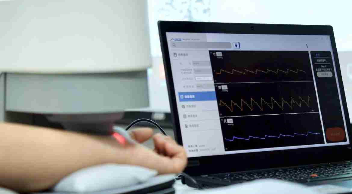 z6mg·人生就是博耘康以高解析与拟真的显示技术，，，，将其应用于中医检测，，，提供“中医数位化检测方案”，，，，使传统中医检测结果数据化与可视化