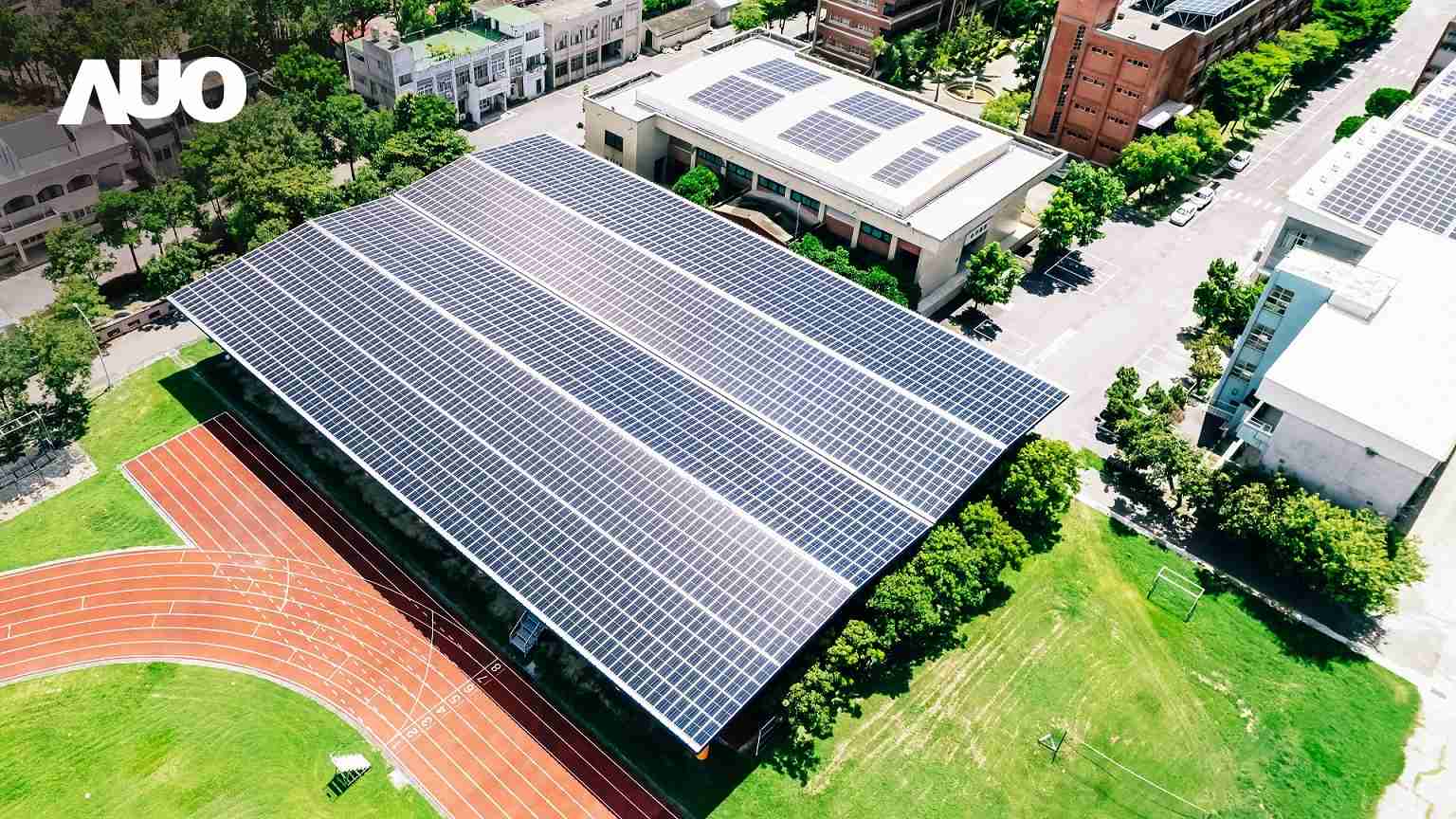 z6mg·人生就是博SunSteel光电整合型浪板具备快速安装、、轻量化优势,,,可提升15%发电效能,,,,通过国际IEC与台湾VPC认证安全、、防漏、、耐候标准